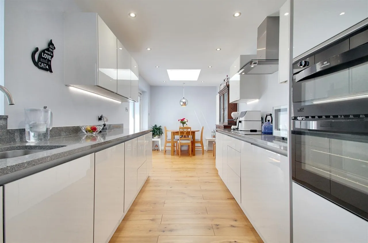 Ashwood Close, Worthing, photo 2