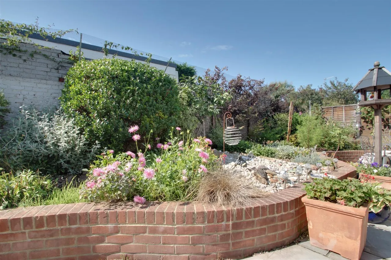 Ashwood Close, Worthing, photo 20