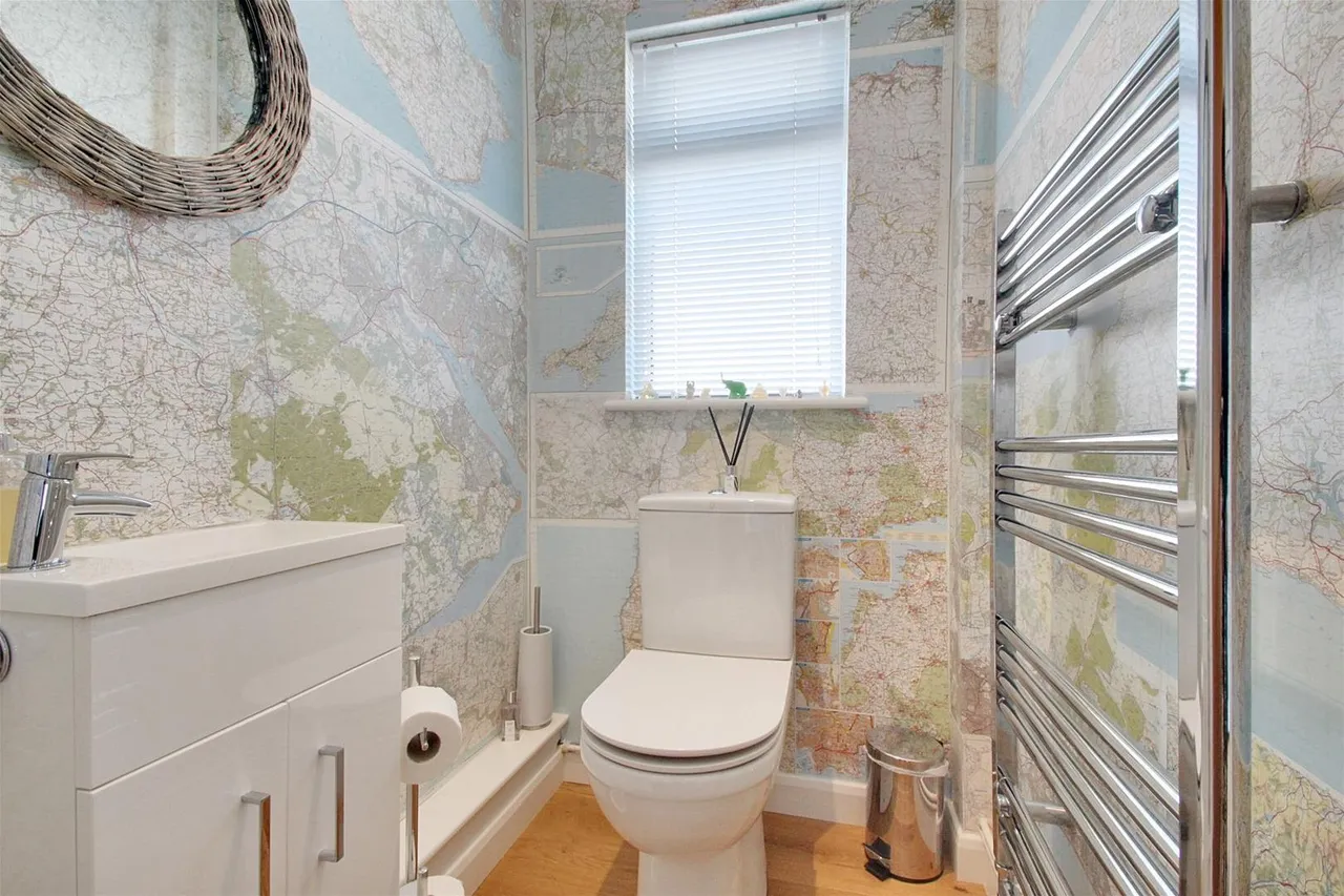 Ashwood Close, Worthing, photo 9