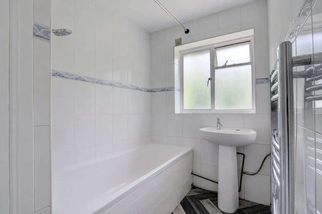 Hughenden Avenue, High Wycombe, HP13, photo 8