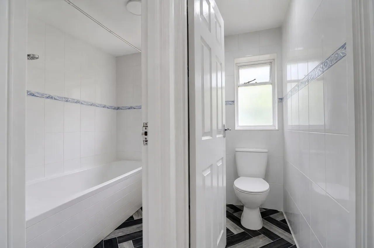 Hughenden Avenue, High Wycombe, HP13, photo 7