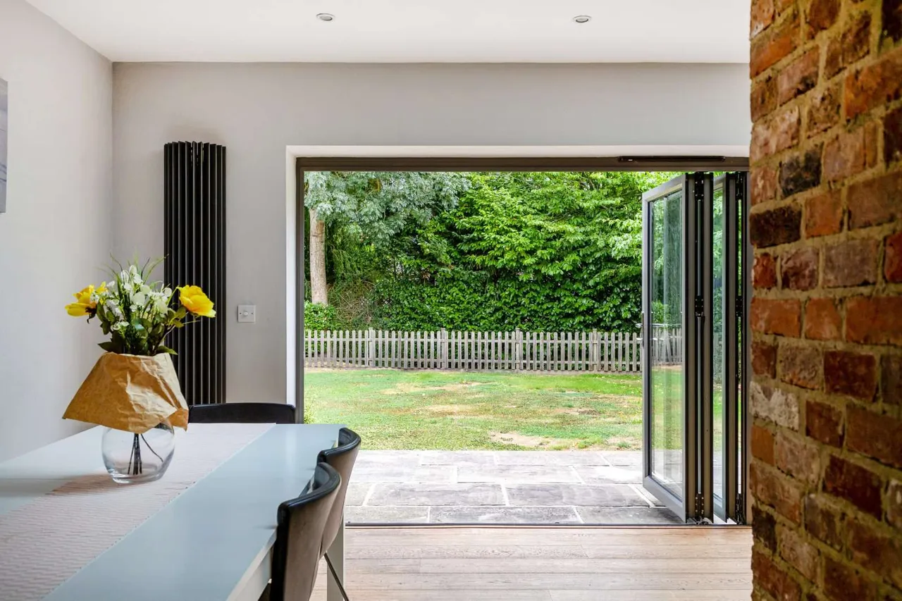 Pankridge Street, Crondall, Farnham, Hampshire, GU10 5RA, photo 9