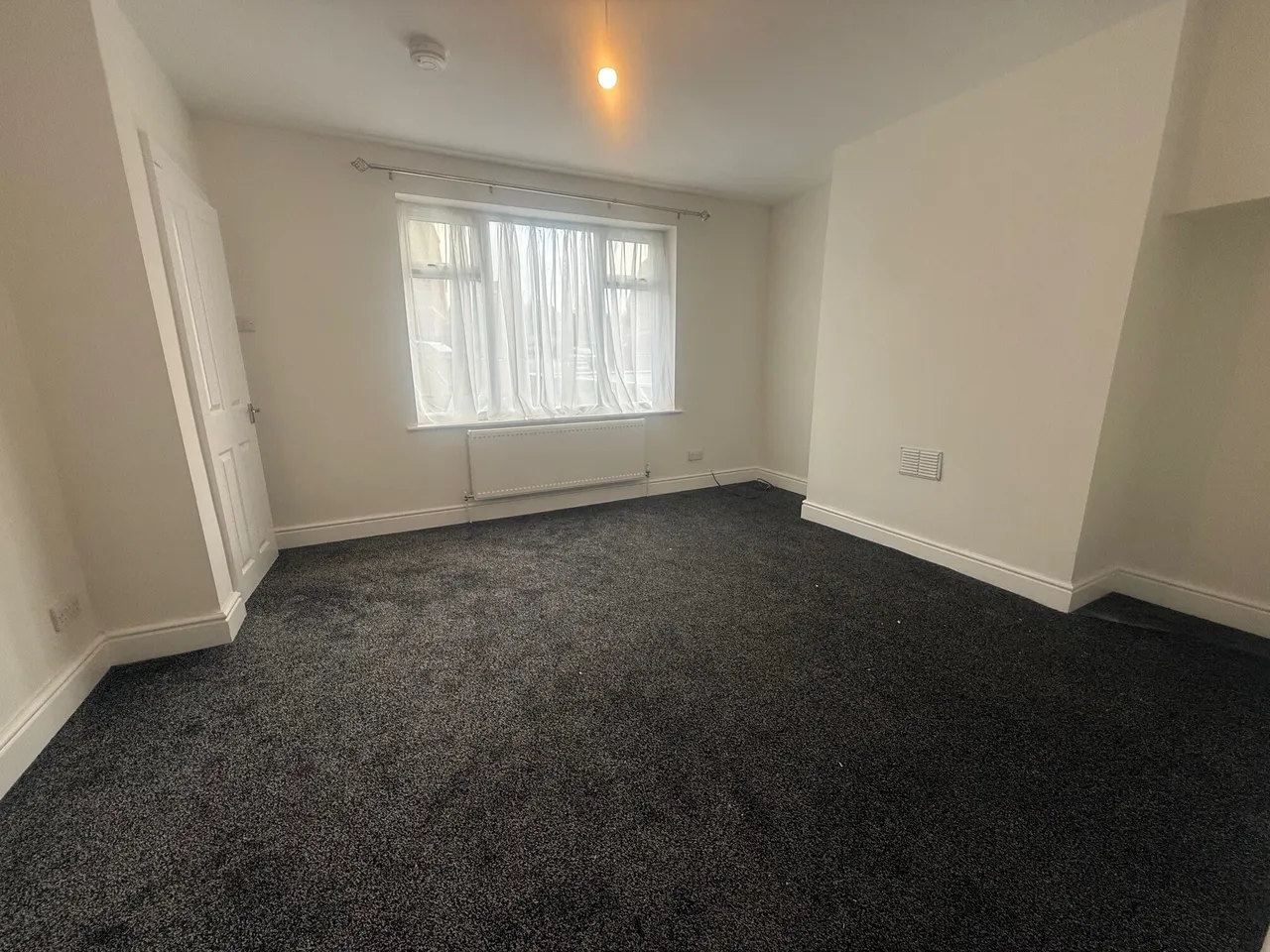 Leeds Road, Castleford, photo 2