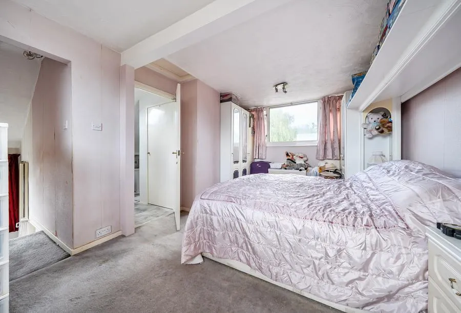 Bolters Road South, Horley, RH6, photo 5