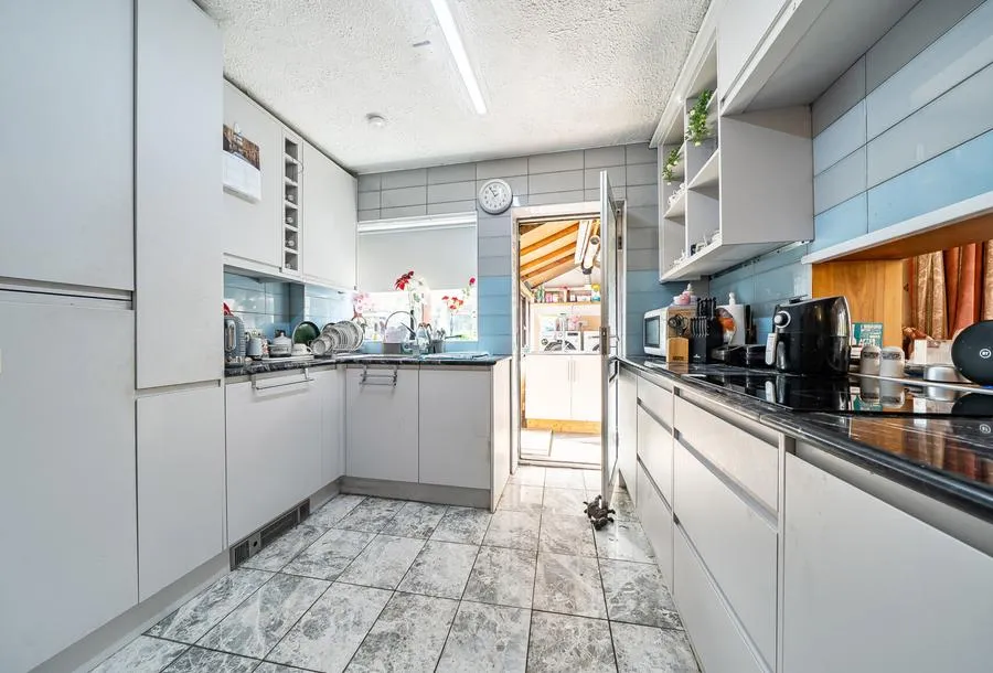 Bolters Road South, Horley, RH6, photo 8