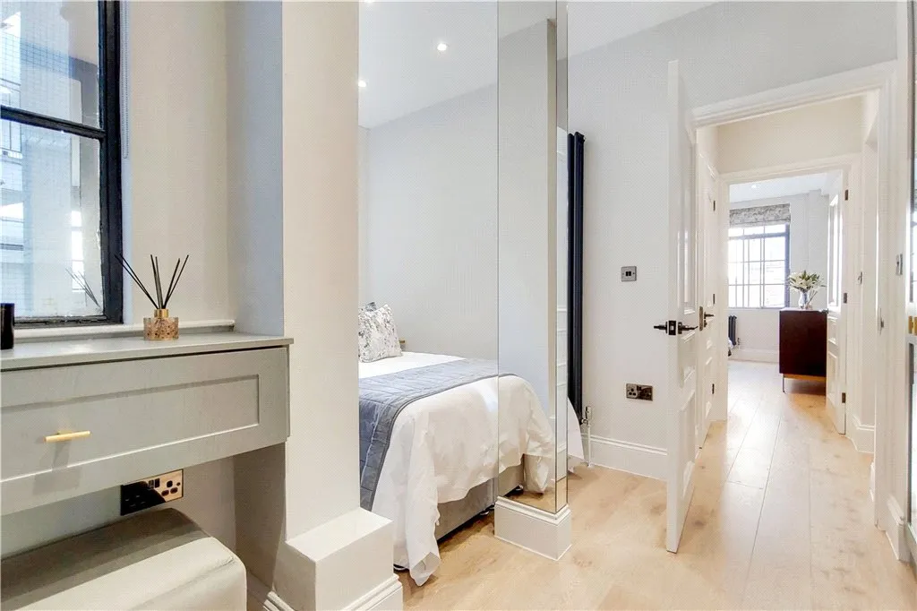 Portland Place, London, W1B, photo 18