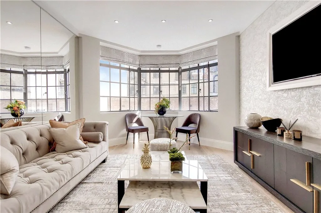 Portland Place, London, W1B, photo 2