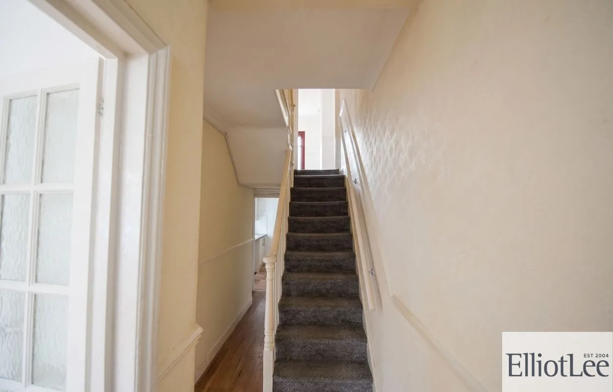 Oaklands Road, London, W7, photo 4