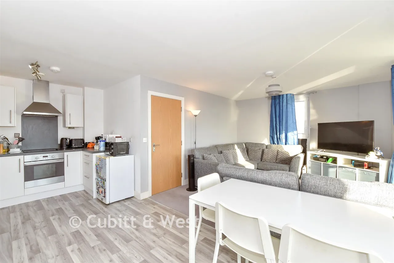 Fratton Way, Southsea, PO4, photo 5