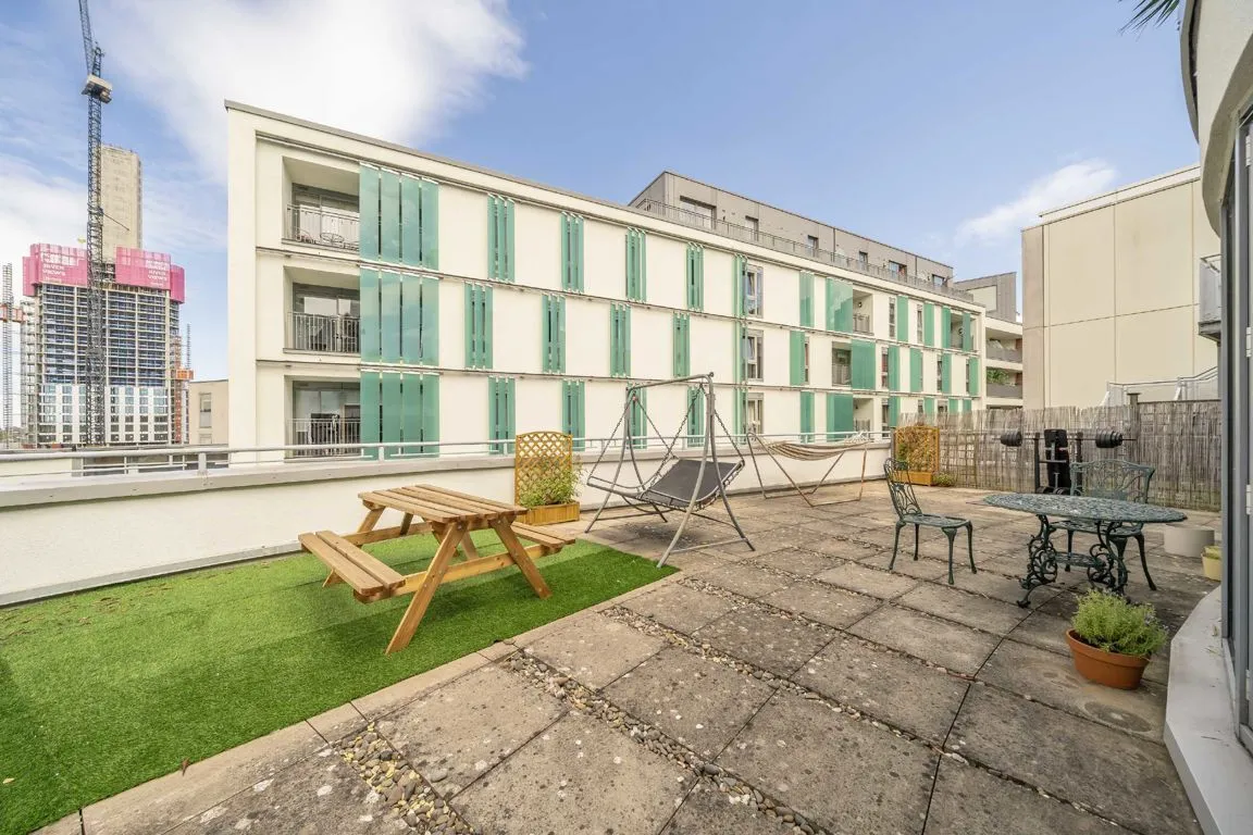 Hardwicks Square, SW18, photo 4