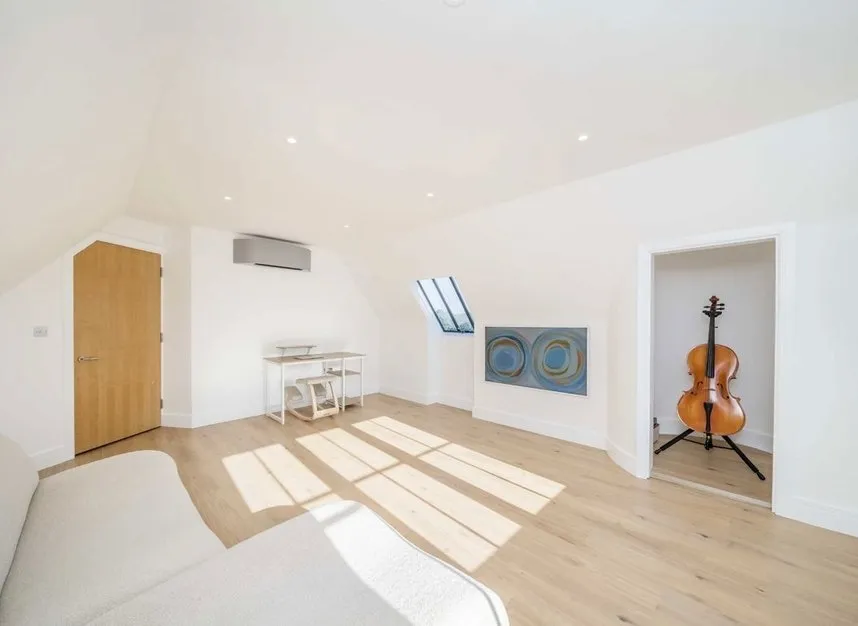 Bridge Road, East Molesey, KT8, photo 5