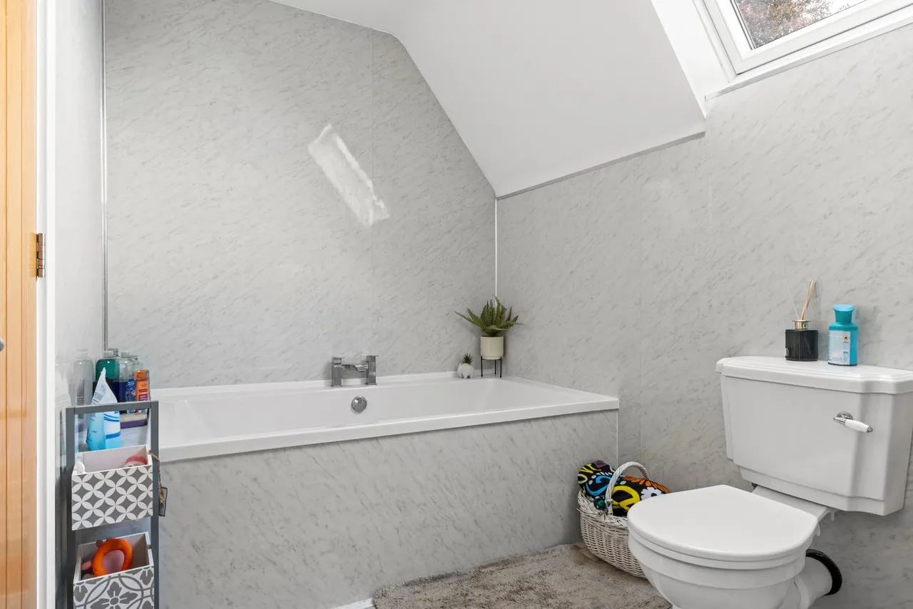 Saxton Lane, Tadcaster, photo 18