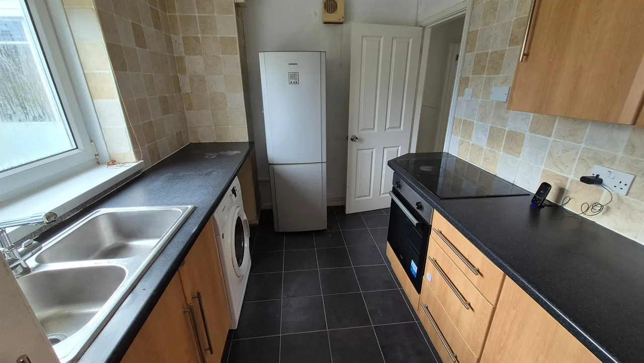 Linford Crescent, Southampton, SO16, photo 3