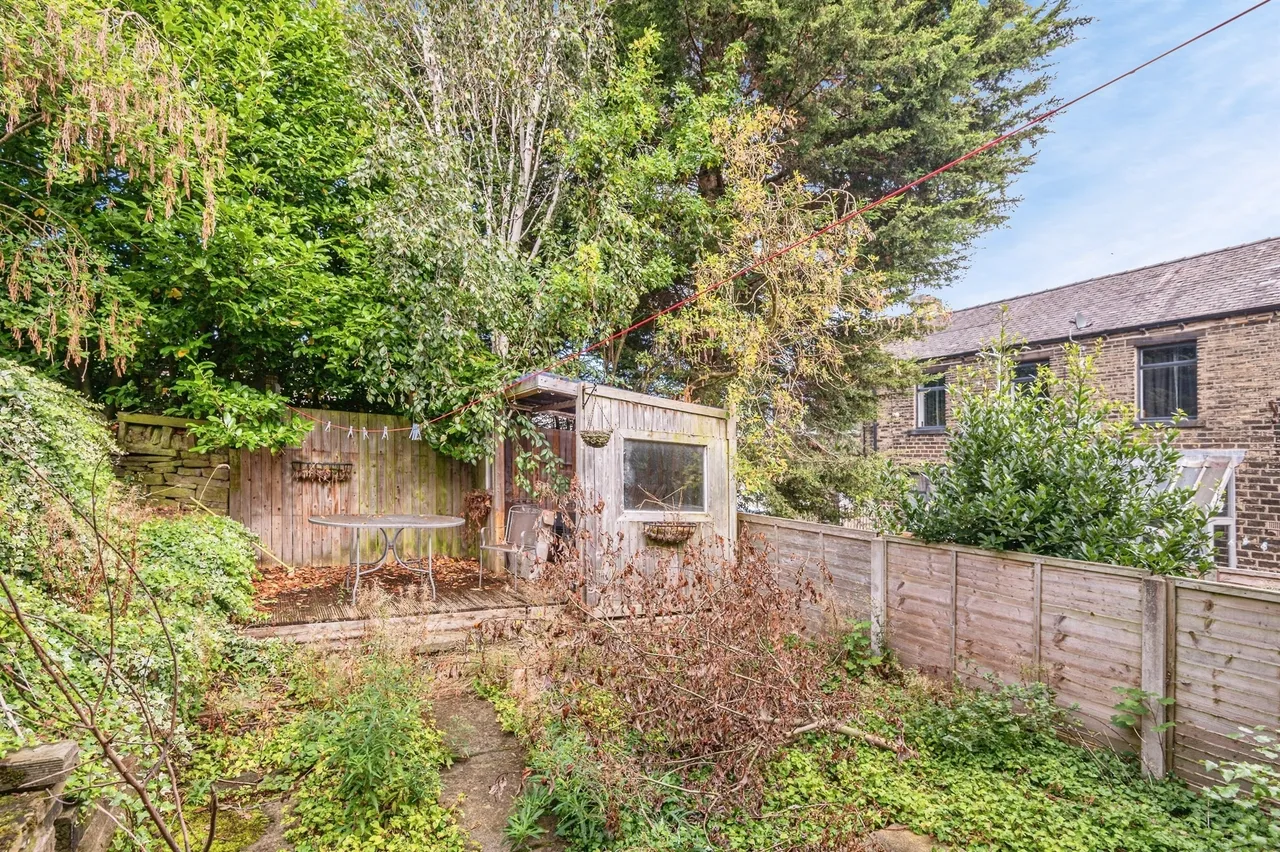 Blackmoorfoot Road, Crosland Moor, Huddersfield, photo 7
