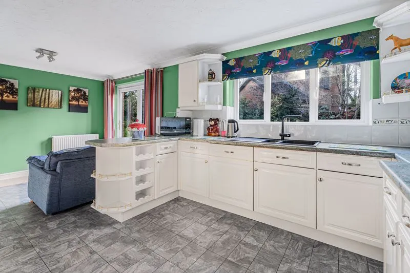 Paxton Crescent, Shenley Lodge, MK5, photo 7