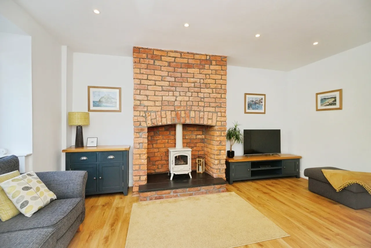 High Street, Criccieth, LL52, photo 2
