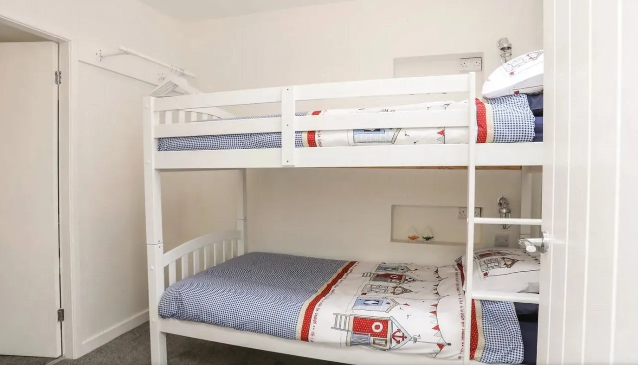 High Street, Criccieth, LL52, photo 7