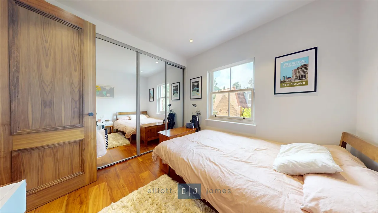 Connaught Avenue, Loughton, IG10, photo 9