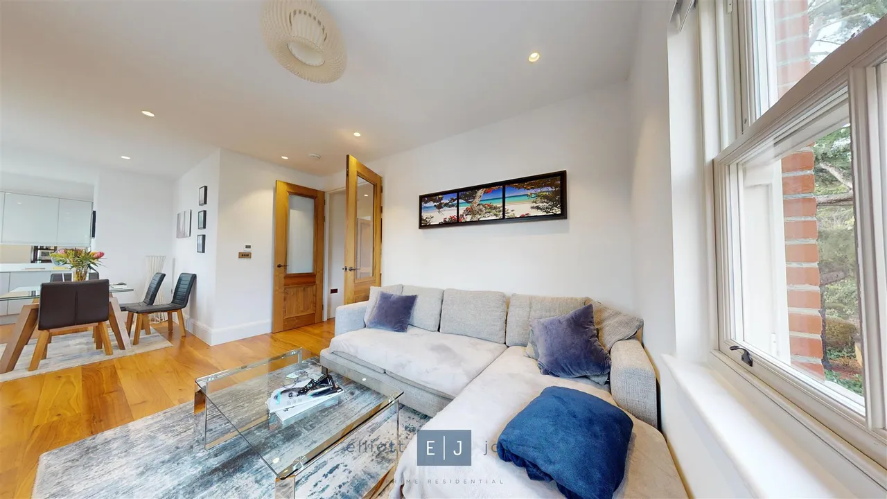Connaught Avenue, Loughton, IG10, photo 7