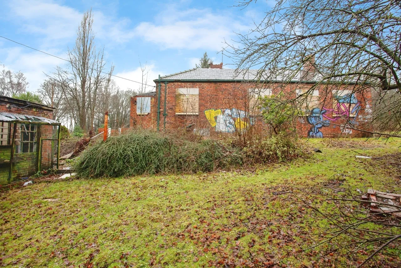 Broad Carr Road, BARNSLEY, South Yorkshire, S74, photo 14