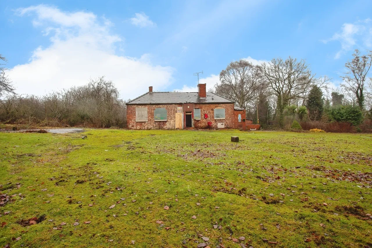 Broad Carr Road, BARNSLEY, South Yorkshire, S74, photo 16
