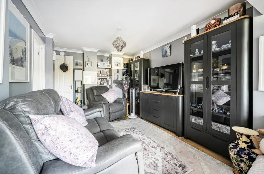 Galsworthy Drive, Caversham, RG4, photo 12