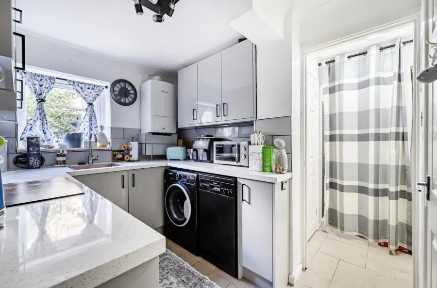 Galsworthy Drive, Caversham, RG4, photo 17