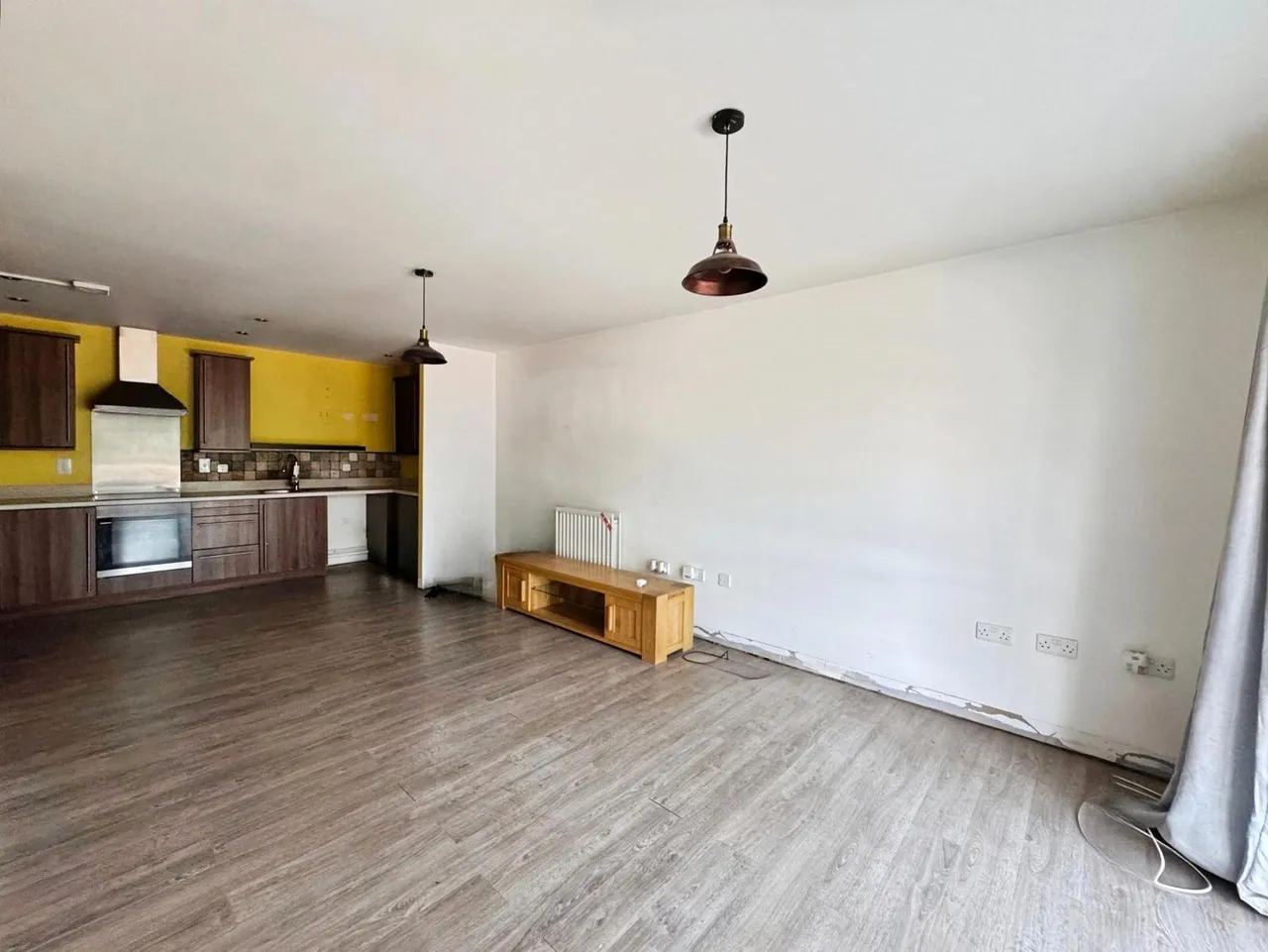 Merlin Road, Farnborough, Hampshire, GU14 7HR, photo 2