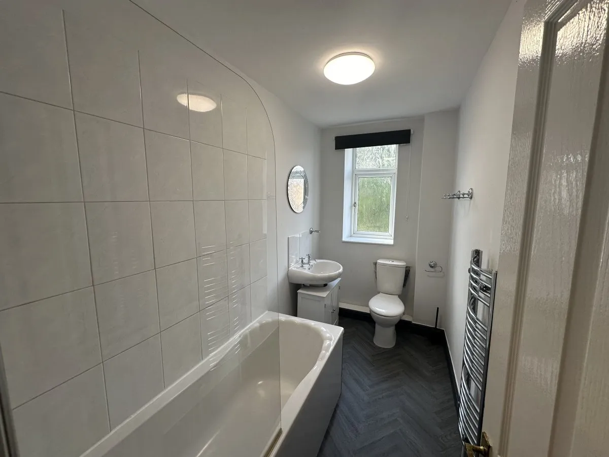 Pontefract Road, Hoyle Mill, photo 7