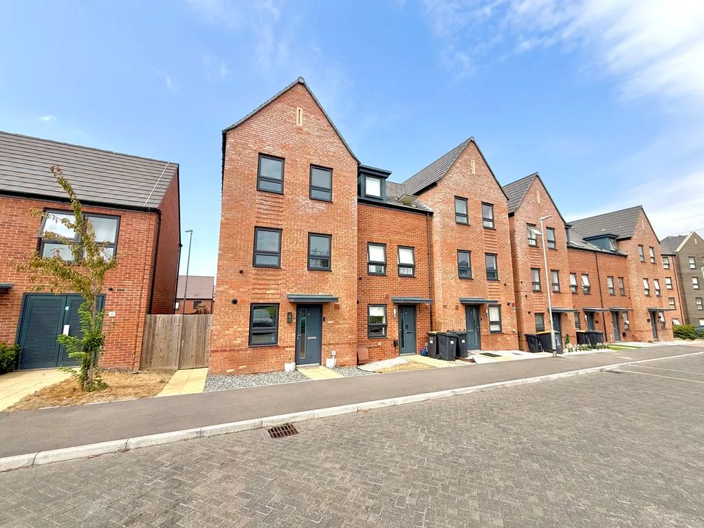 3 bed house for sale — Betony Meadow, Linmere LU5 7AJ
