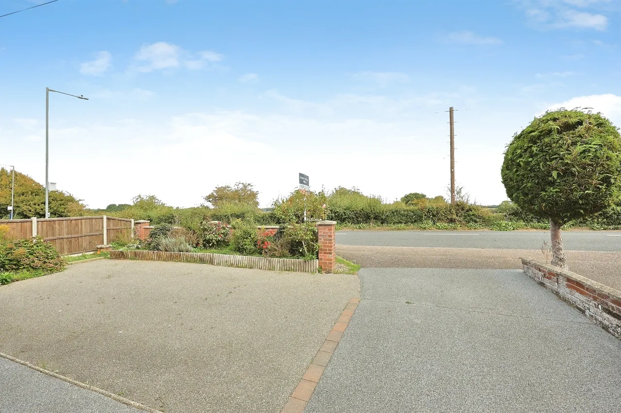 Tuttles Lane West, Wymondham, NR18, photo 11