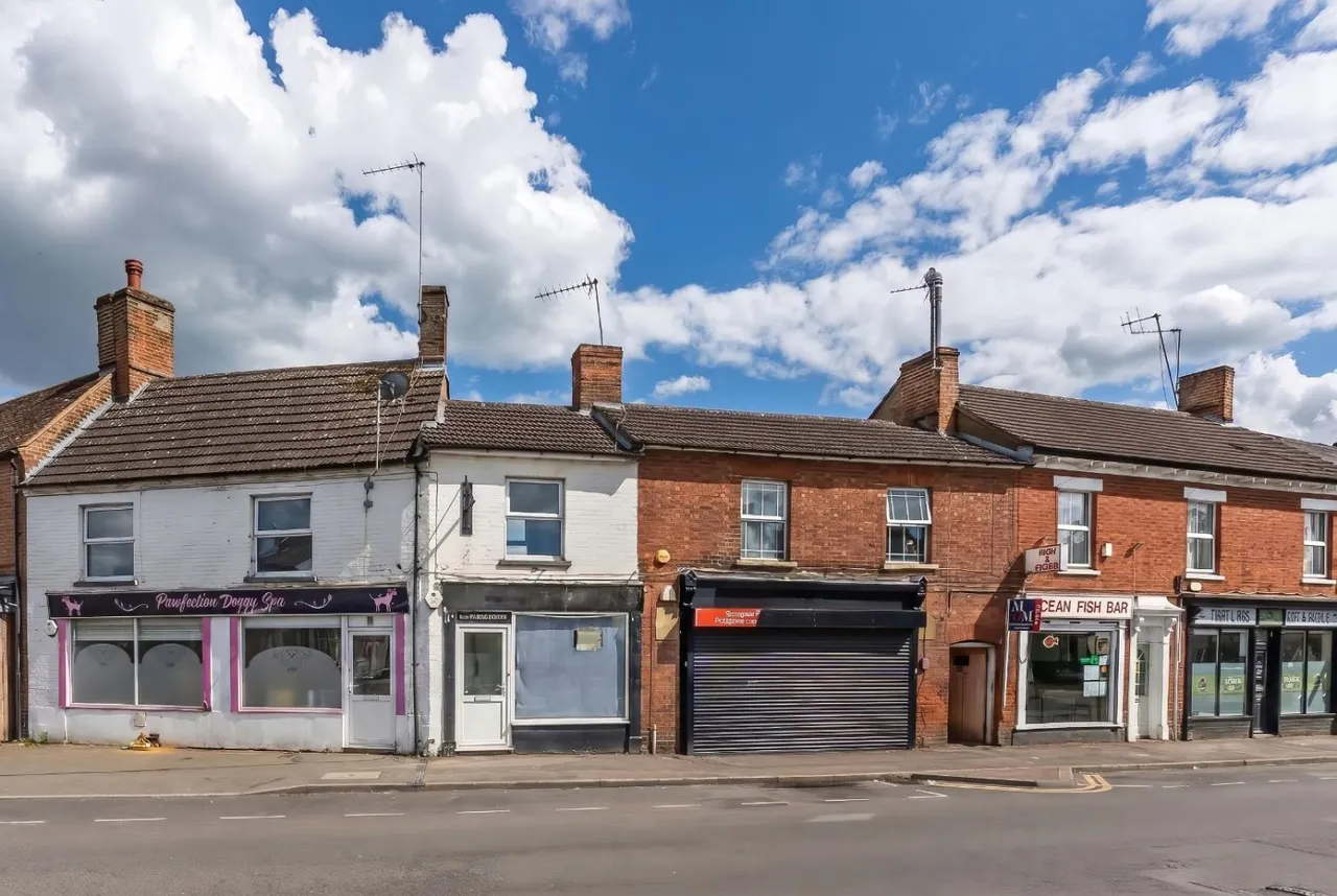 accommodation for sale, North Street, Leighton Buzzard, LU7