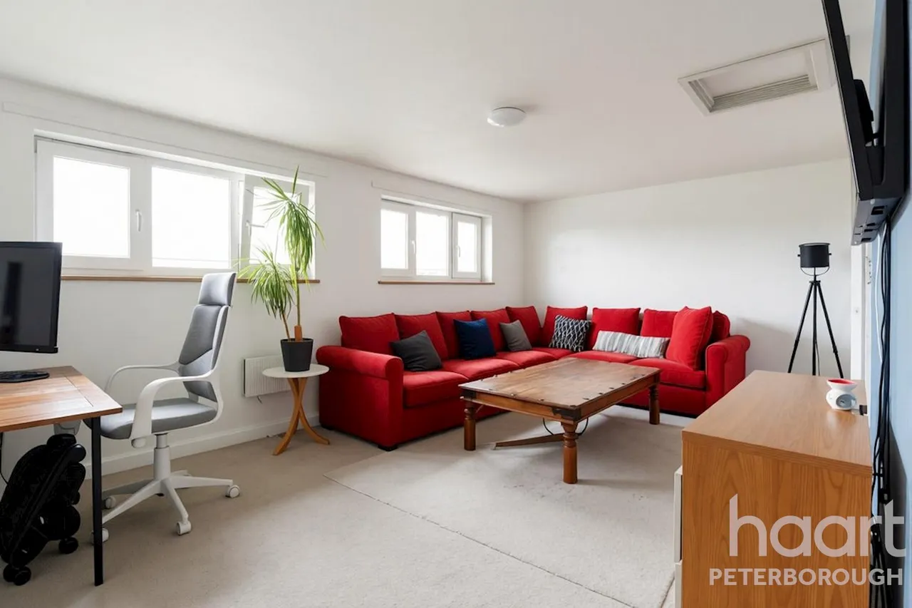 Misterton Court, Peterborough, PE2, photo 2