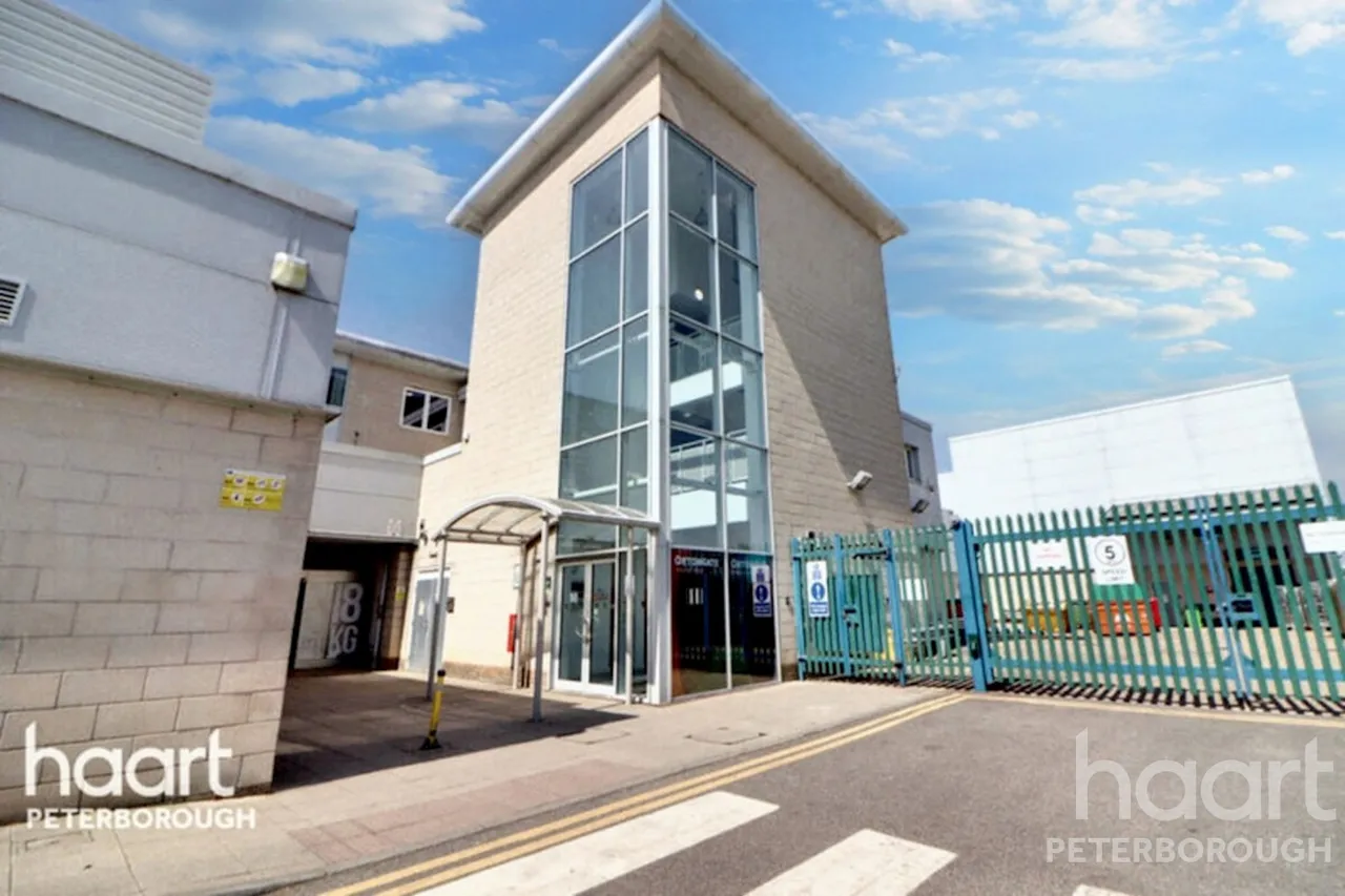 2 bed flat for sale, Misterton Court, Peterborough, PE2