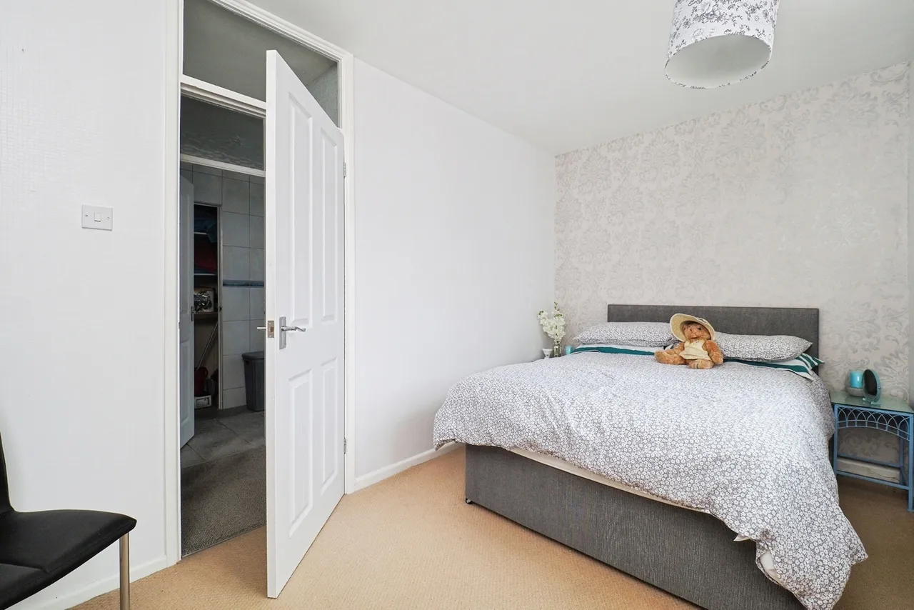 Moorsholm Drive, Wollaton, Nottingham, NG8, photo 15
