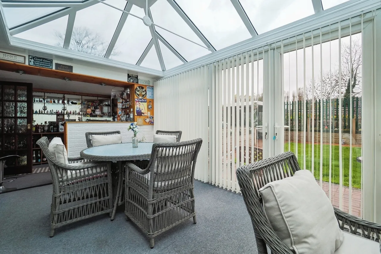 Moorsholm Drive, Wollaton, Nottingham, NG8, photo 3
