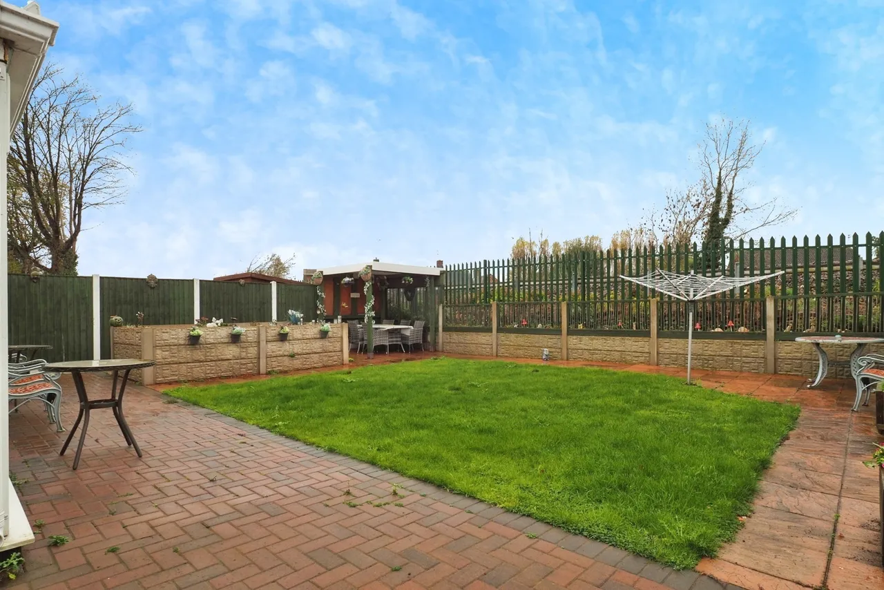 Moorsholm Drive, Wollaton, Nottingham, NG8, photo 17