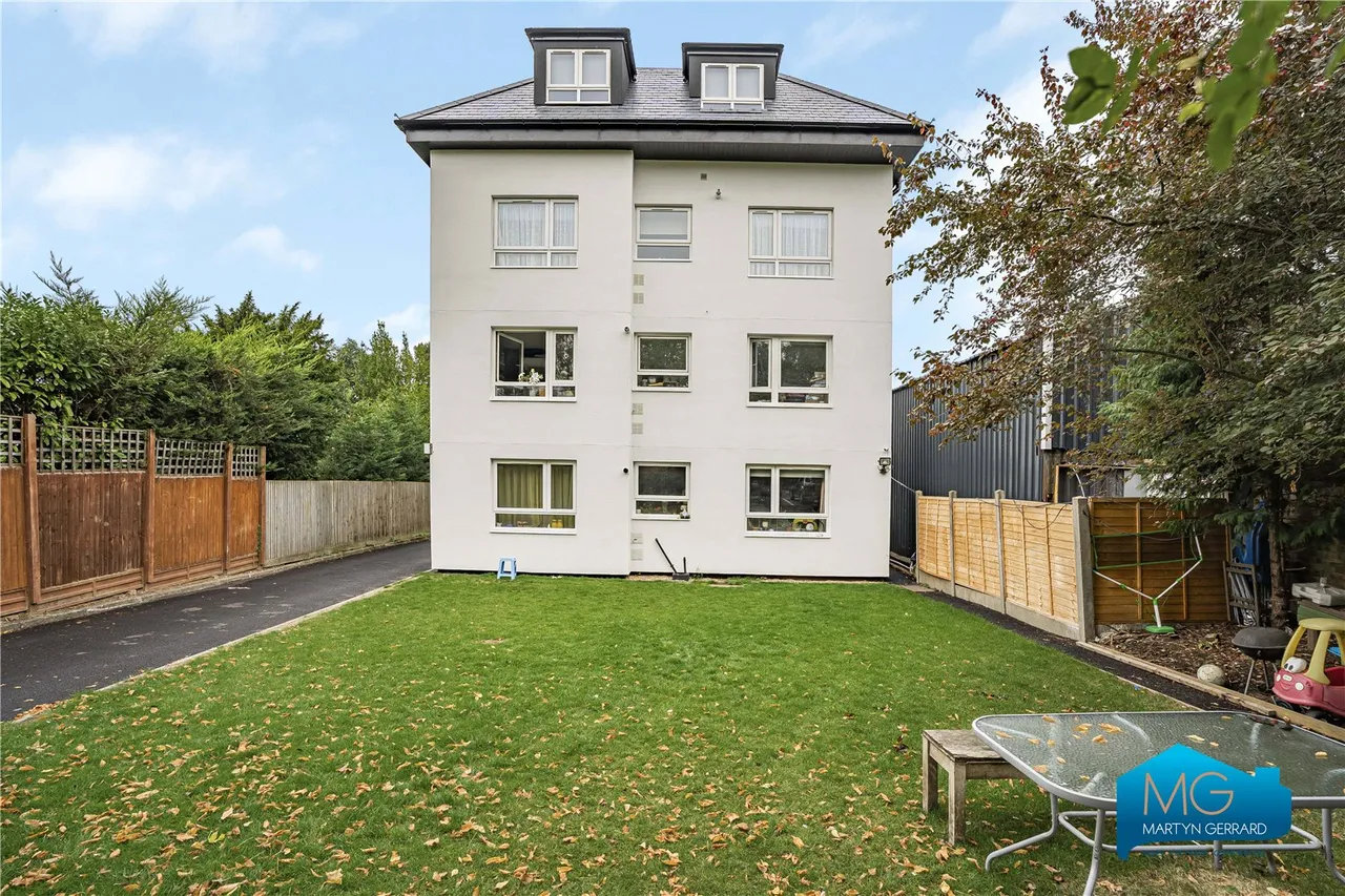 Gruneisen Road, London, N3, photo 5