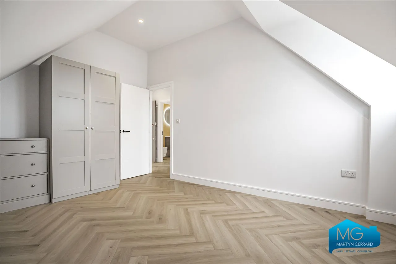 Gruneisen Road, London, N3, photo 2