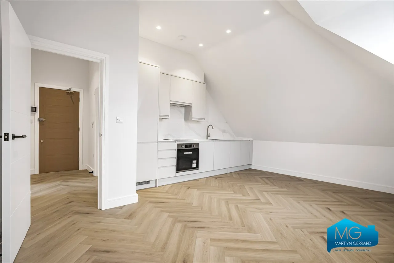 Gruneisen Road, London, N3, photo 9