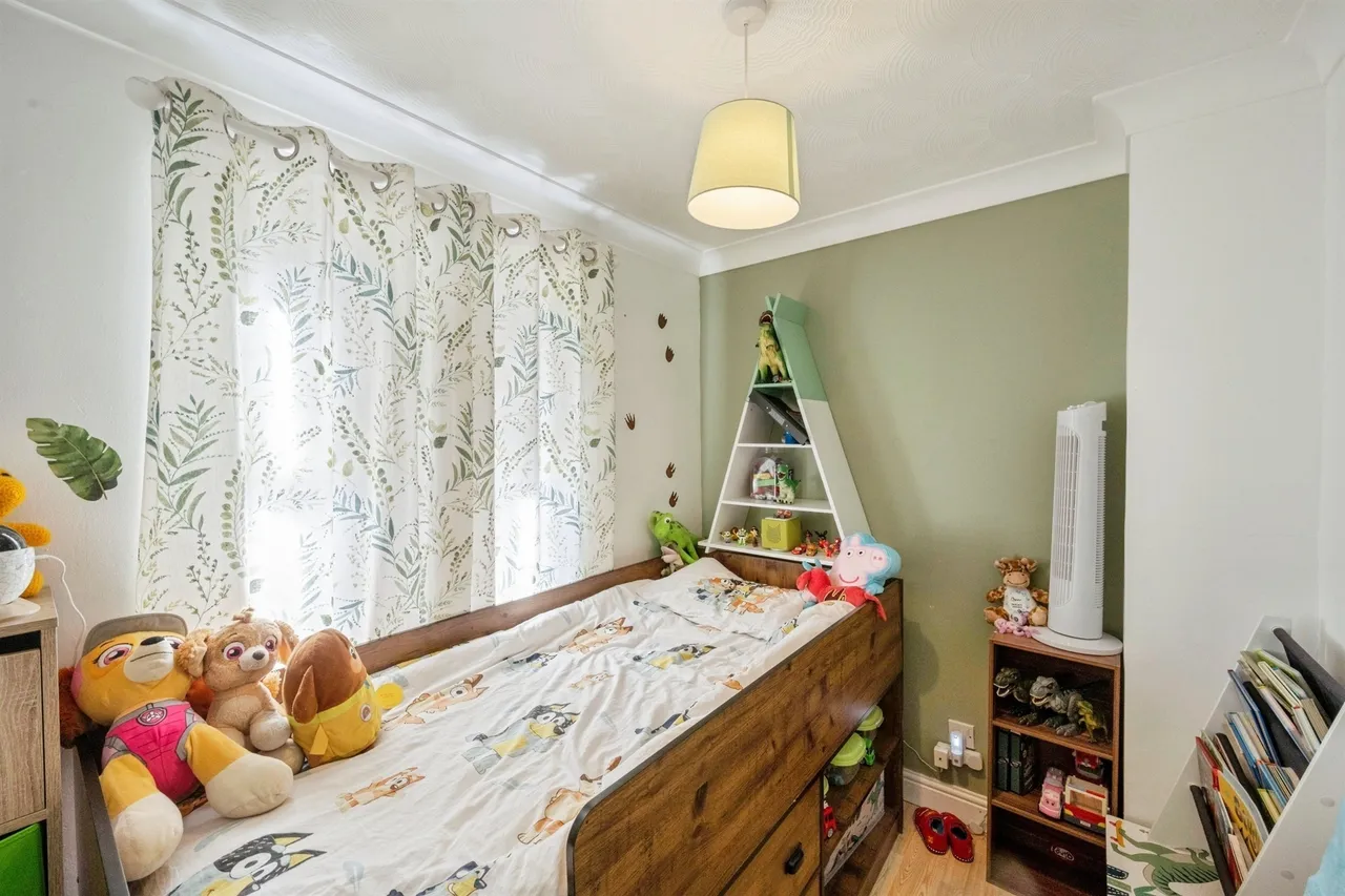 Broadwater Drive, Dunscroft, DN7, photo 10