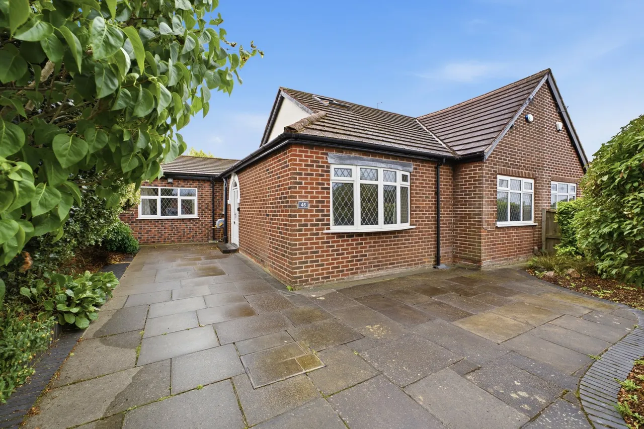 4 bed house for sale, Claremont Avenue, Marple, SK6