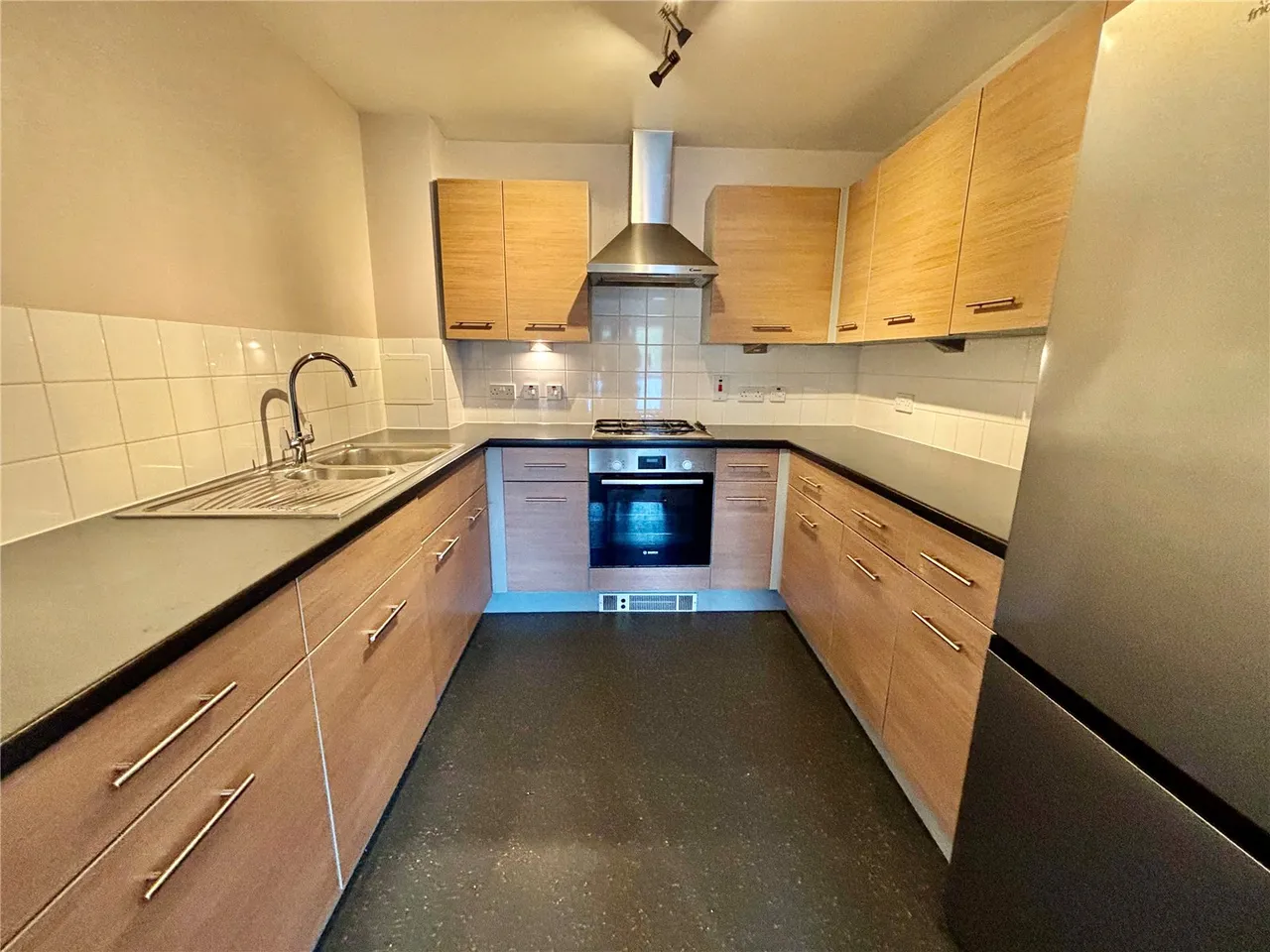 Brighton Road, Purley, CR8, photo 4