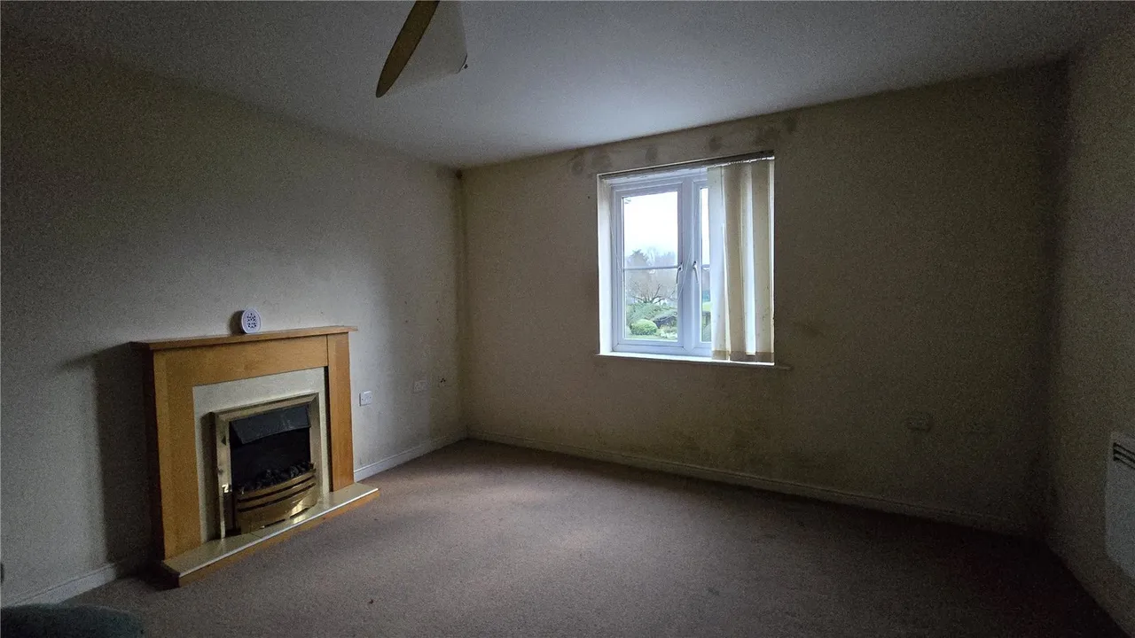 3 bed flat for sale — Firbank Close, Ashton-under-Lyne, Greater Manchester, OL7