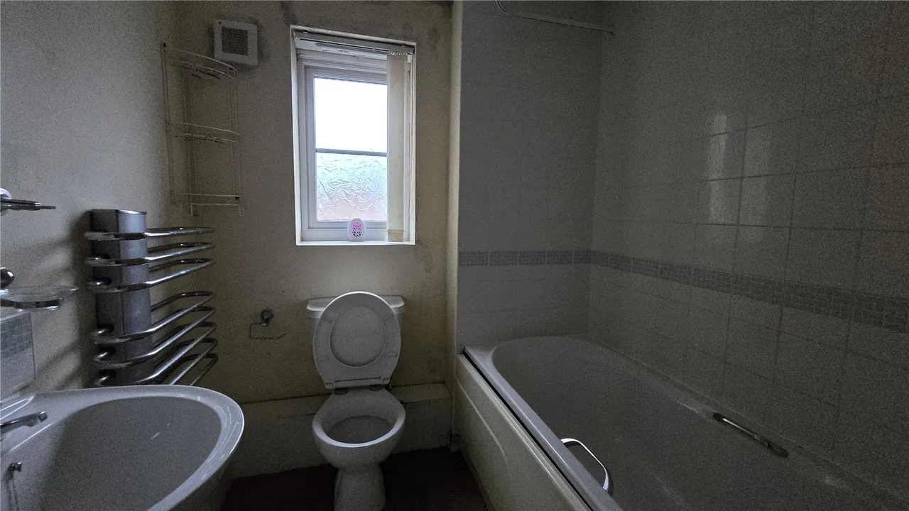 Firbank Close, Ashton-under-Lyne, Greater Manchester, OL7, photo 3