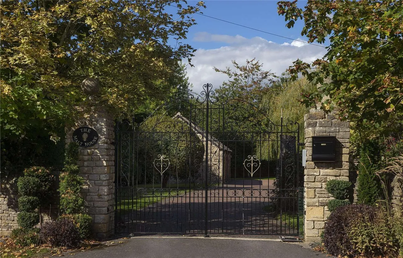 5 bed house for sale — Millwood End, Long Hanborough, Witney, Oxfordshire, OX29 8BX