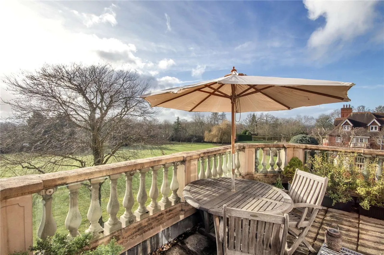 Springwood Hall, Springwood Park, Tonbridge, Kent, TN11 9LZ, photo 10