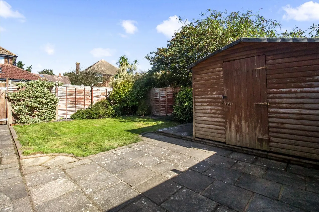 Grenville Avenue, Goring-By-Sea, Worthing, photo 14