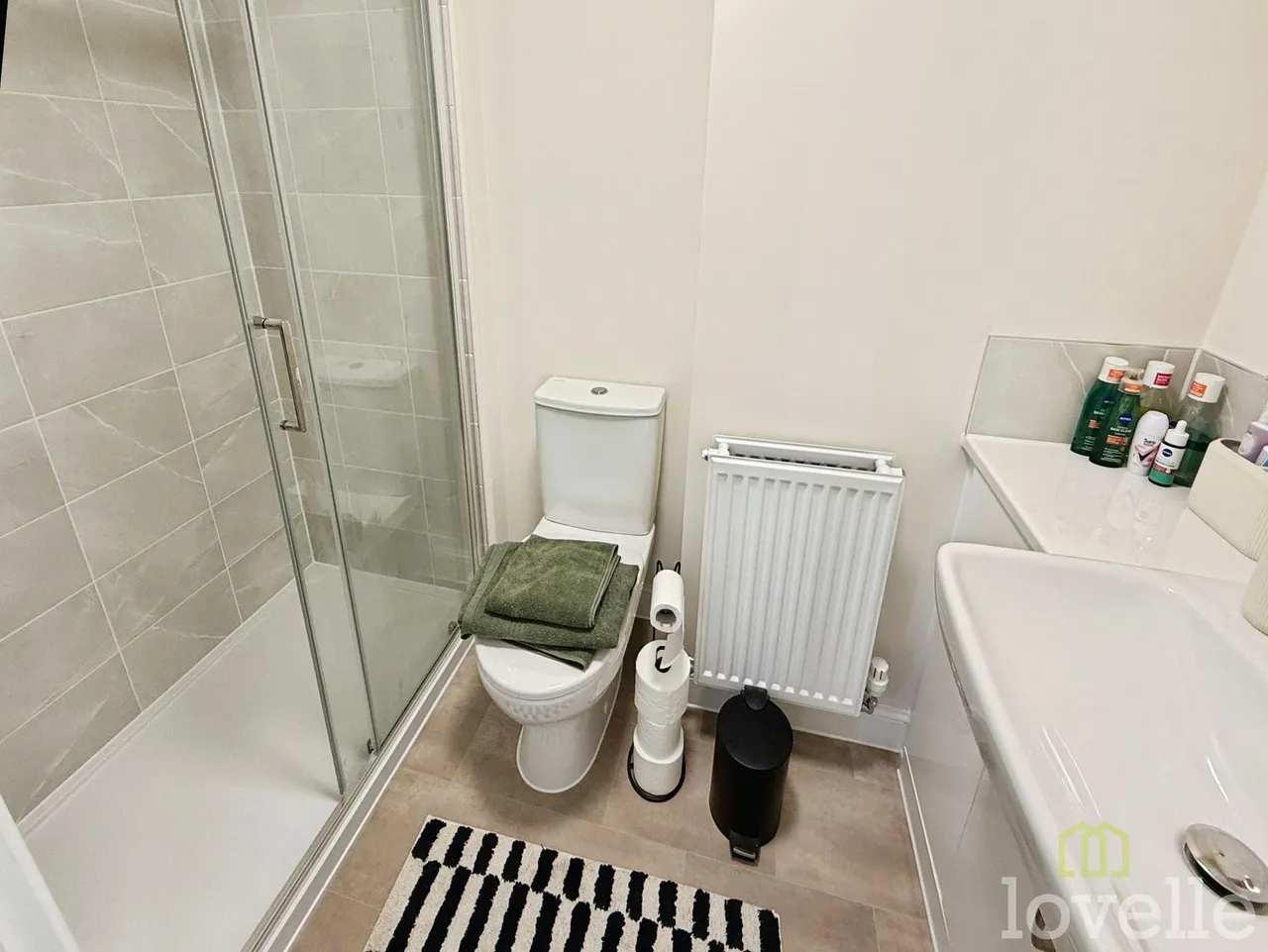 Petunia Way, Witham St. Hughs, LN6, photo 14