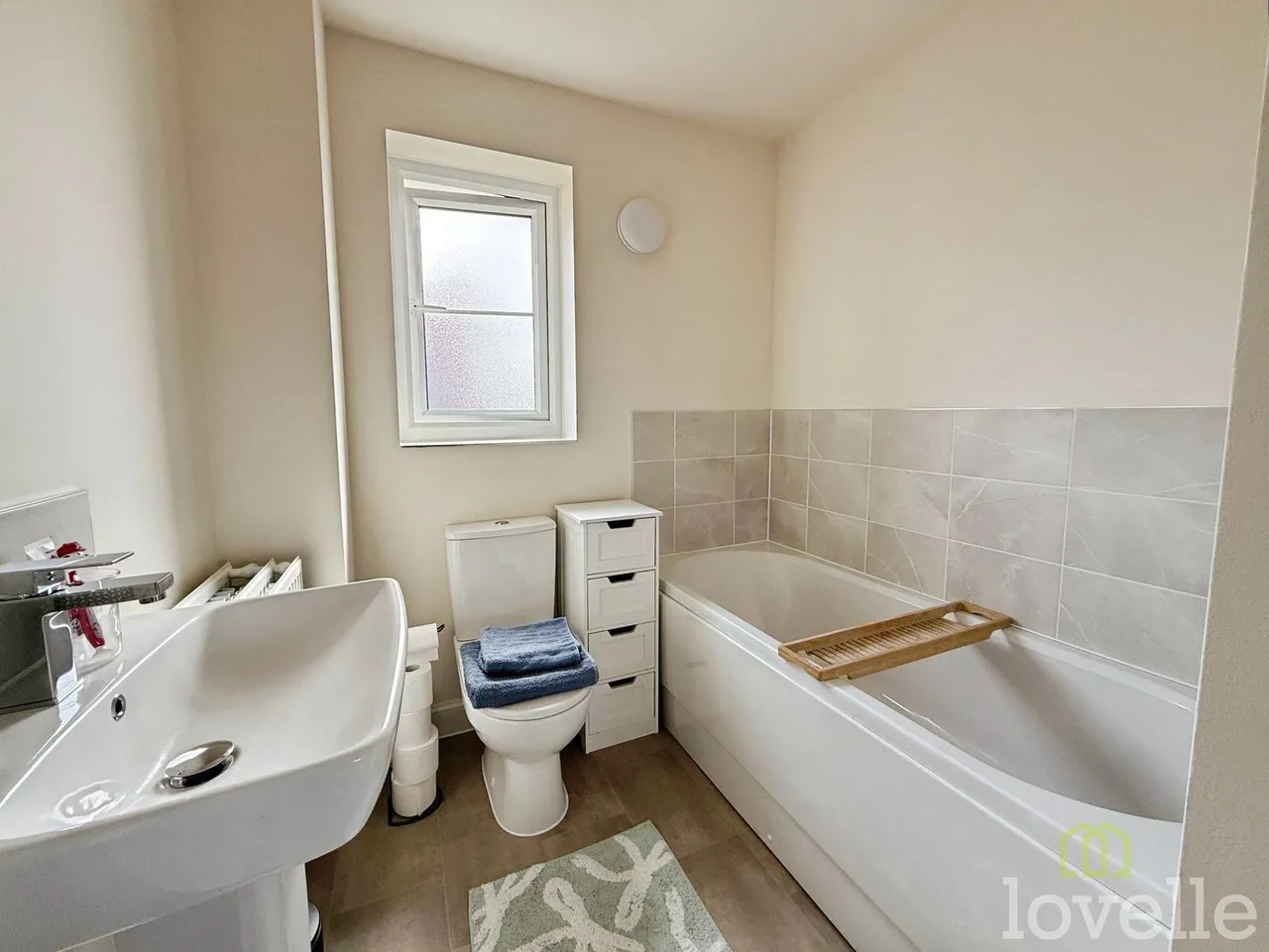Petunia Way, Witham St. Hughs, LN6, photo 15
